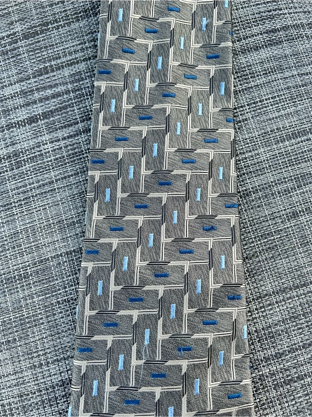 Burma Bibas NWOT 100% Silk Geometric Vintage Classic Timeless Necktie.
